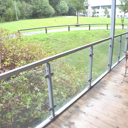 Brentwood Town Retreat - Large 2 Bedroom Apartment Dış mekan fotoğraf