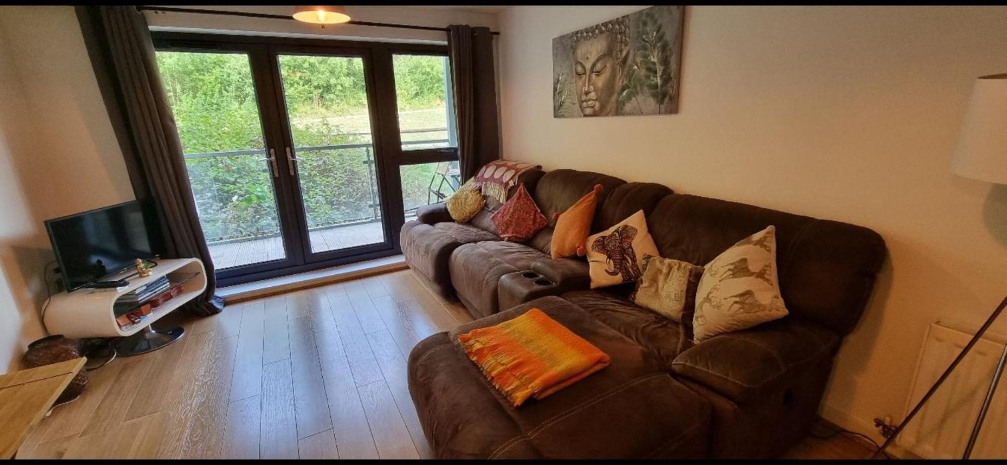 Brentwood Town Retreat - Large 2 Bedroom Apartment Dış mekan fotoğraf