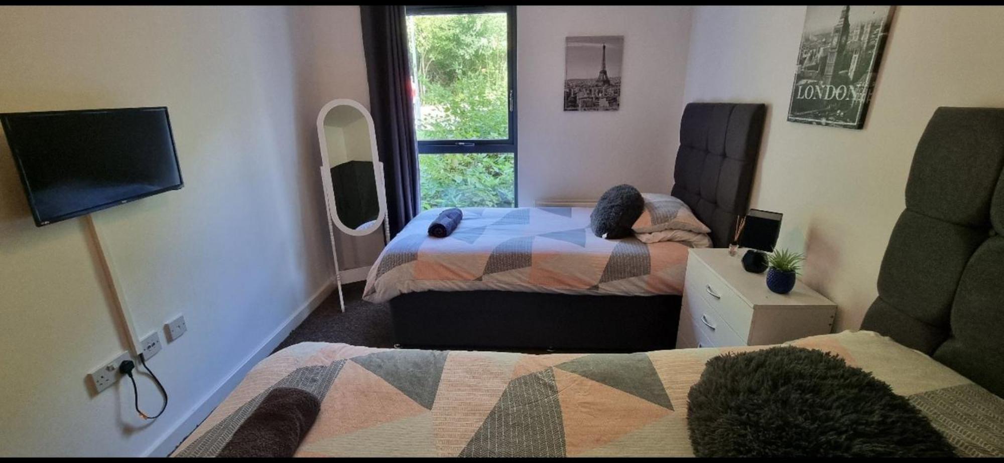 Brentwood Town Retreat - Large 2 Bedroom Apartment Dış mekan fotoğraf
