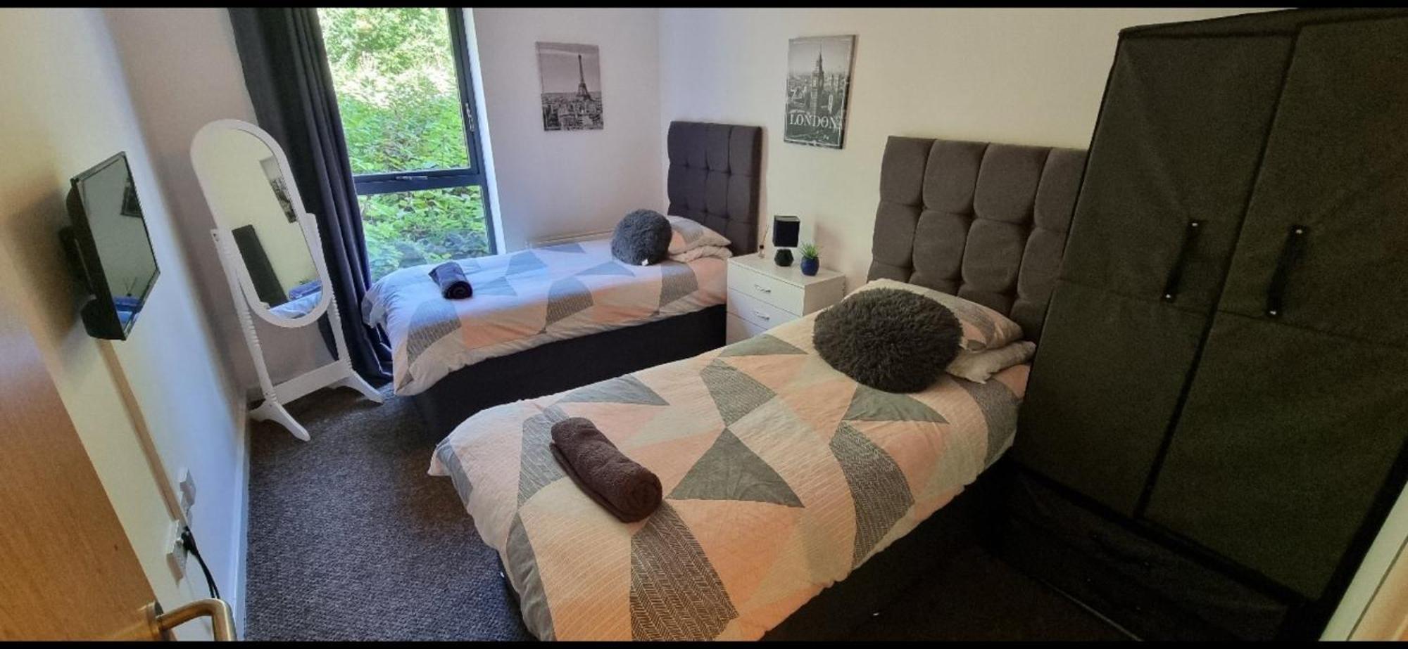 Brentwood Town Retreat - Large 2 Bedroom Apartment Dış mekan fotoğraf