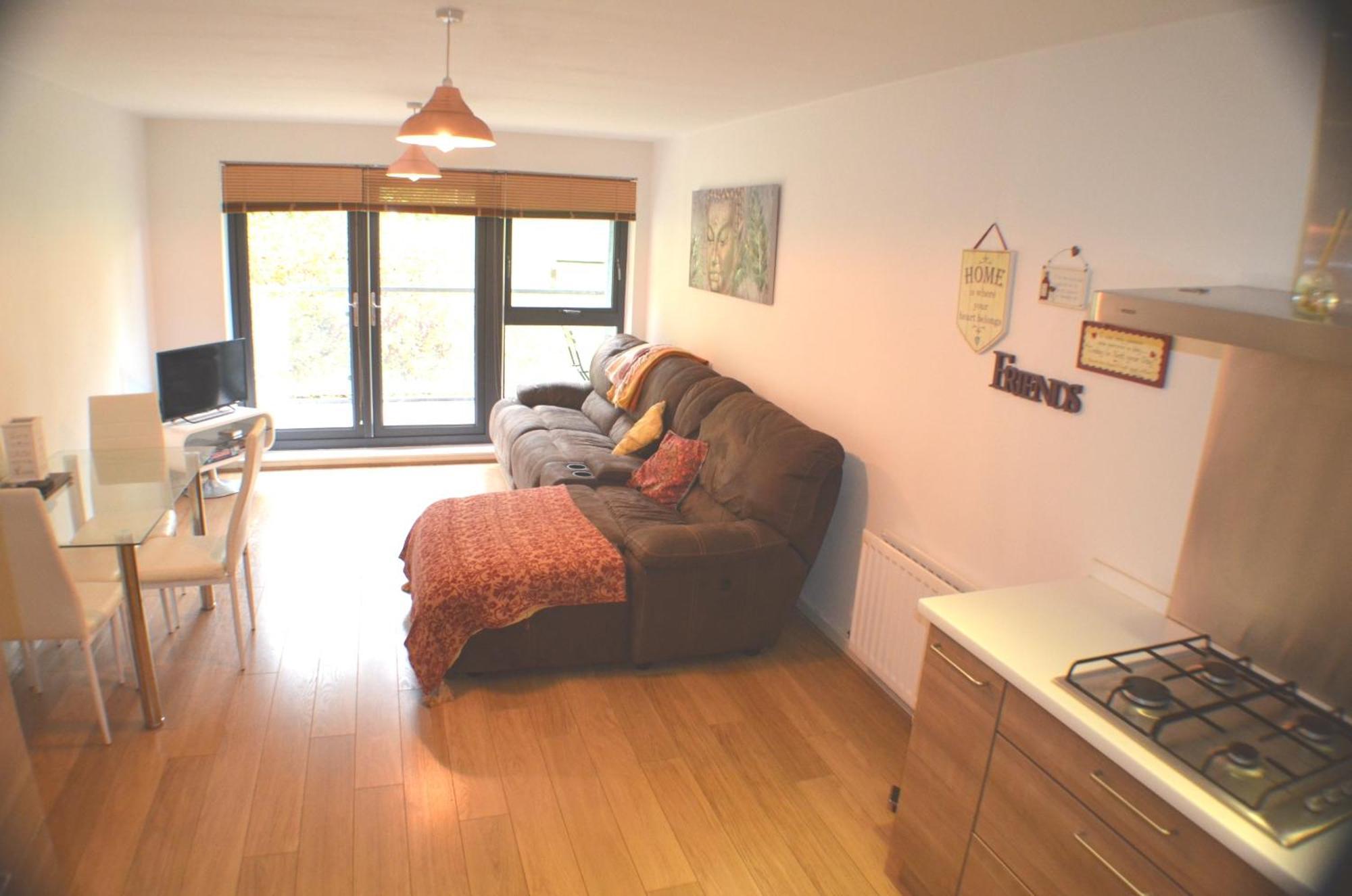 Brentwood Town Retreat - Large 2 Bedroom Apartment Oda fotoğraf