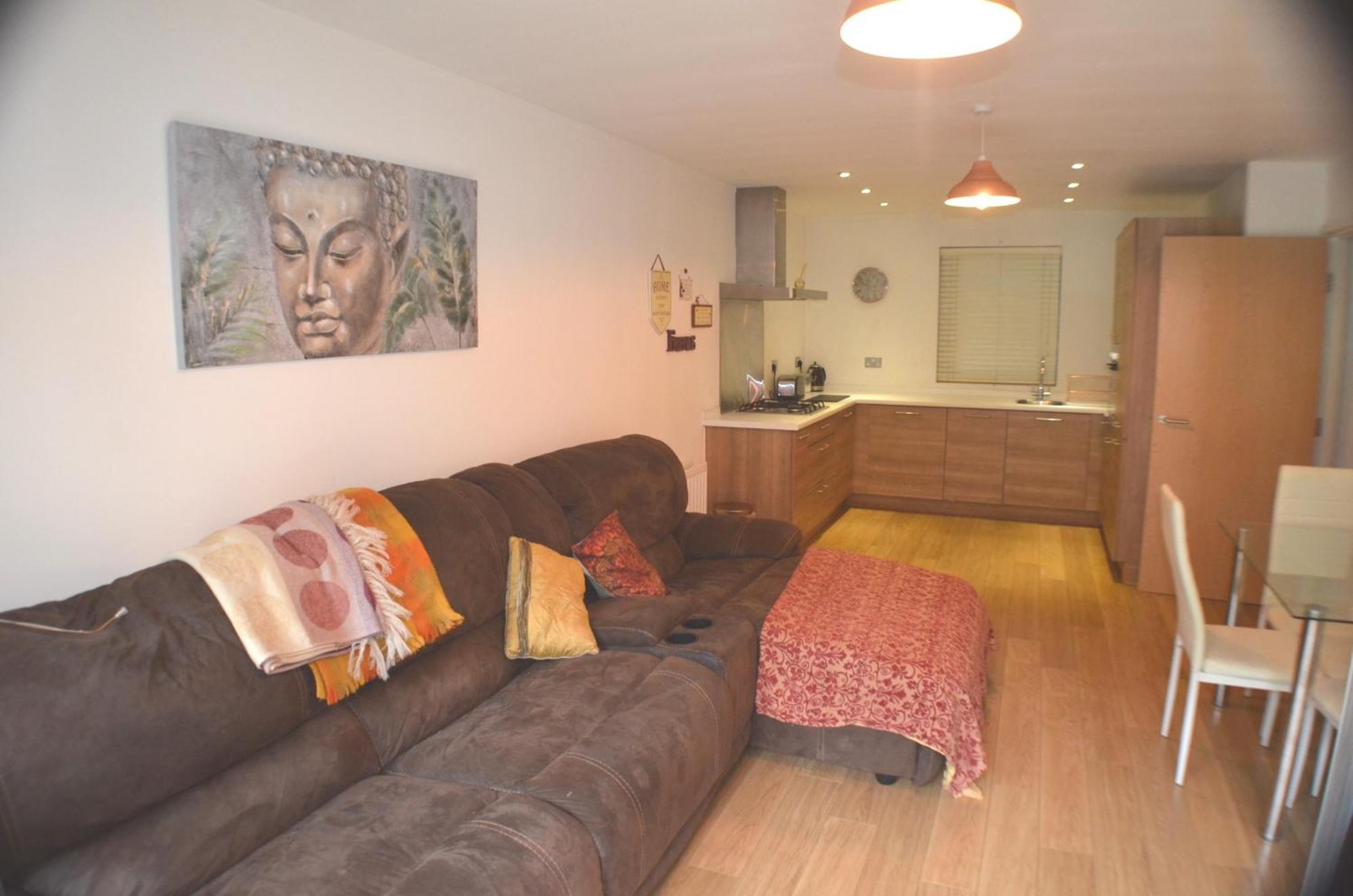 Brentwood Town Retreat - Large 2 Bedroom Apartment Dış mekan fotoğraf